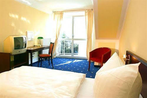 Airporthotel Regent 할버그무스 외부 사진